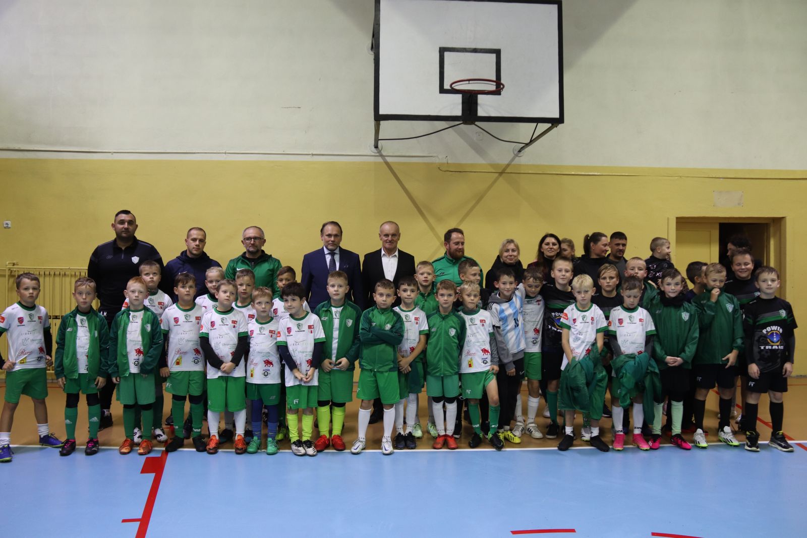 Spotkanie Posła Grzegorza Lorka  z młodymi zawodnikami GUKS Gorzkowice