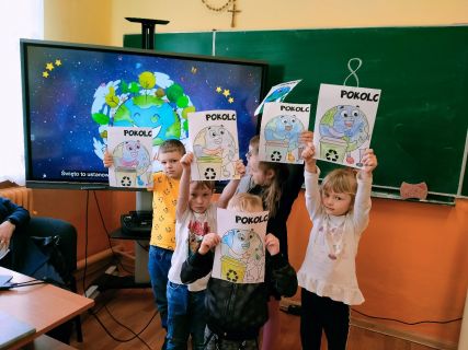 Dzień Ziemi - Szkoła Podstawowa w Gościnnej